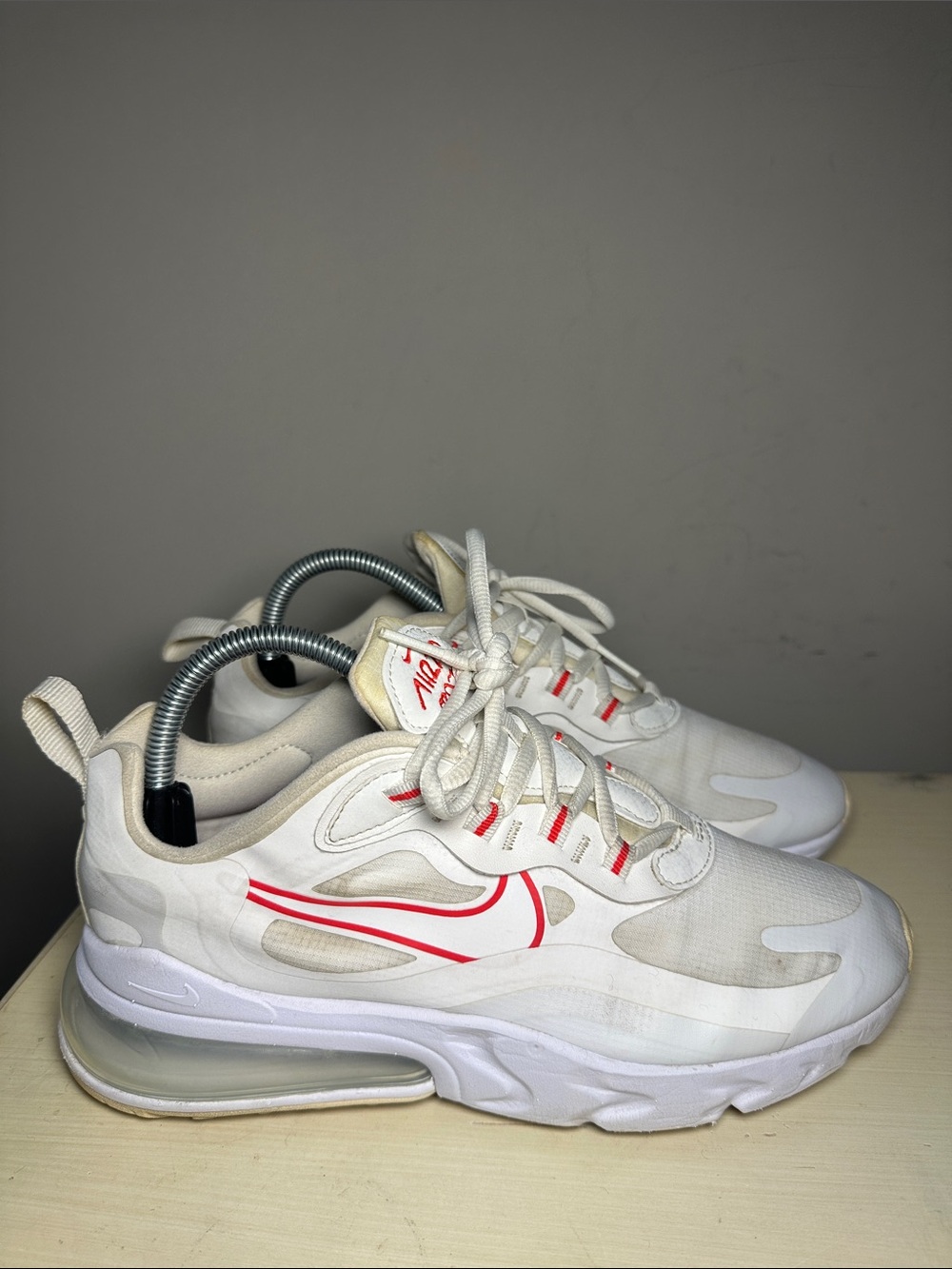 Nike air max 270 react summit White Sneakers with siren red accents